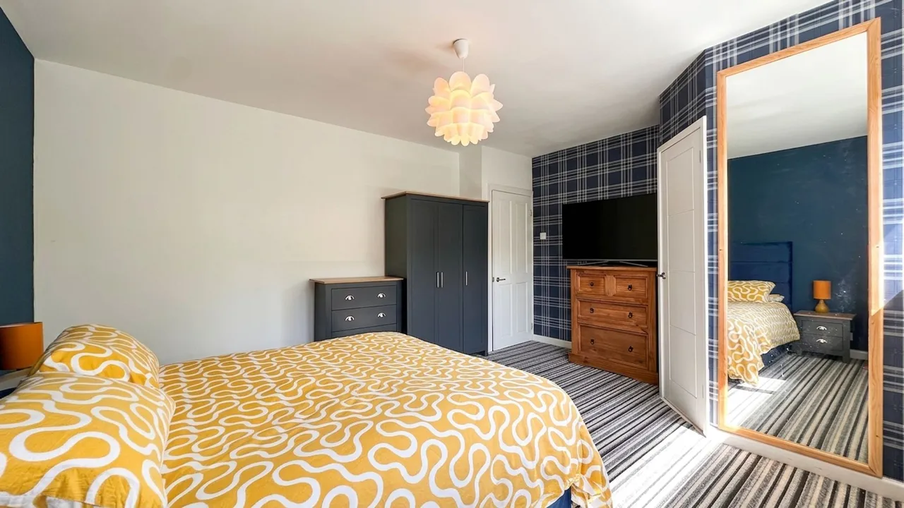 Hazel Drive, Stockport, photo 5
