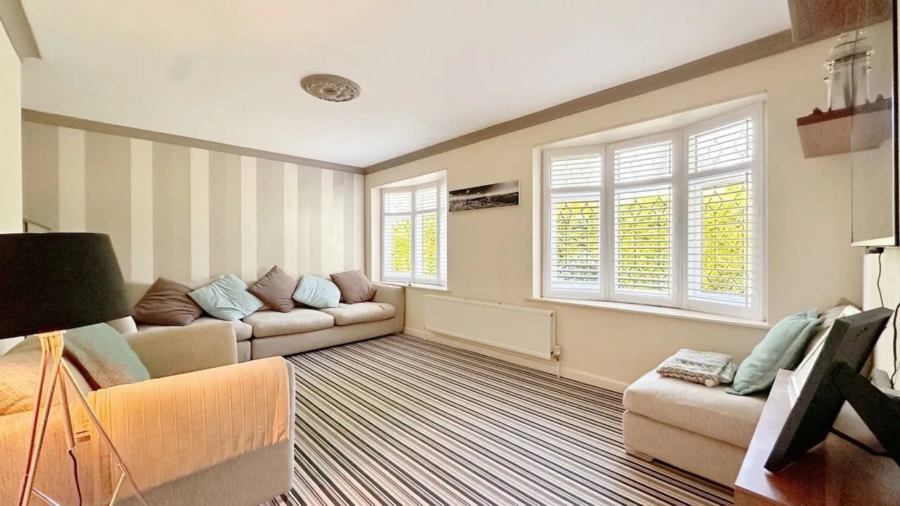 Hazel Drive, Stockport, photo 8