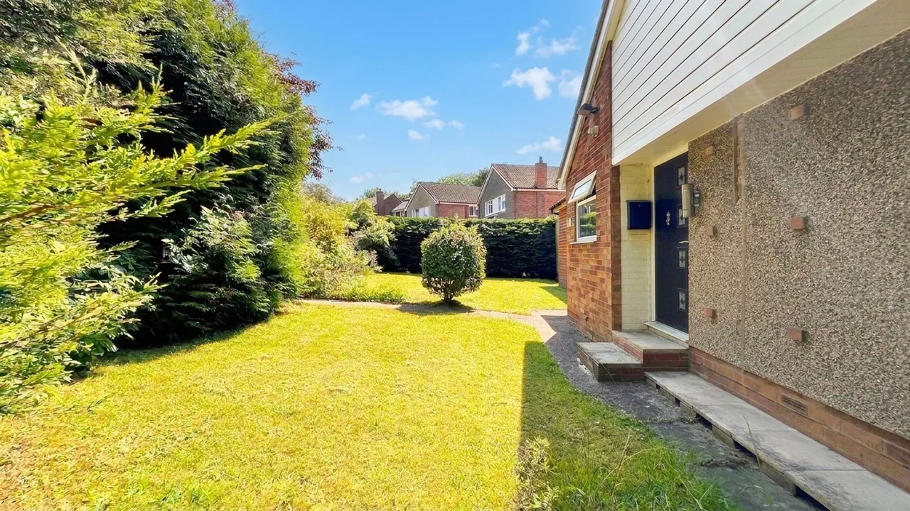 Hazel Drive, Stockport, photo 25