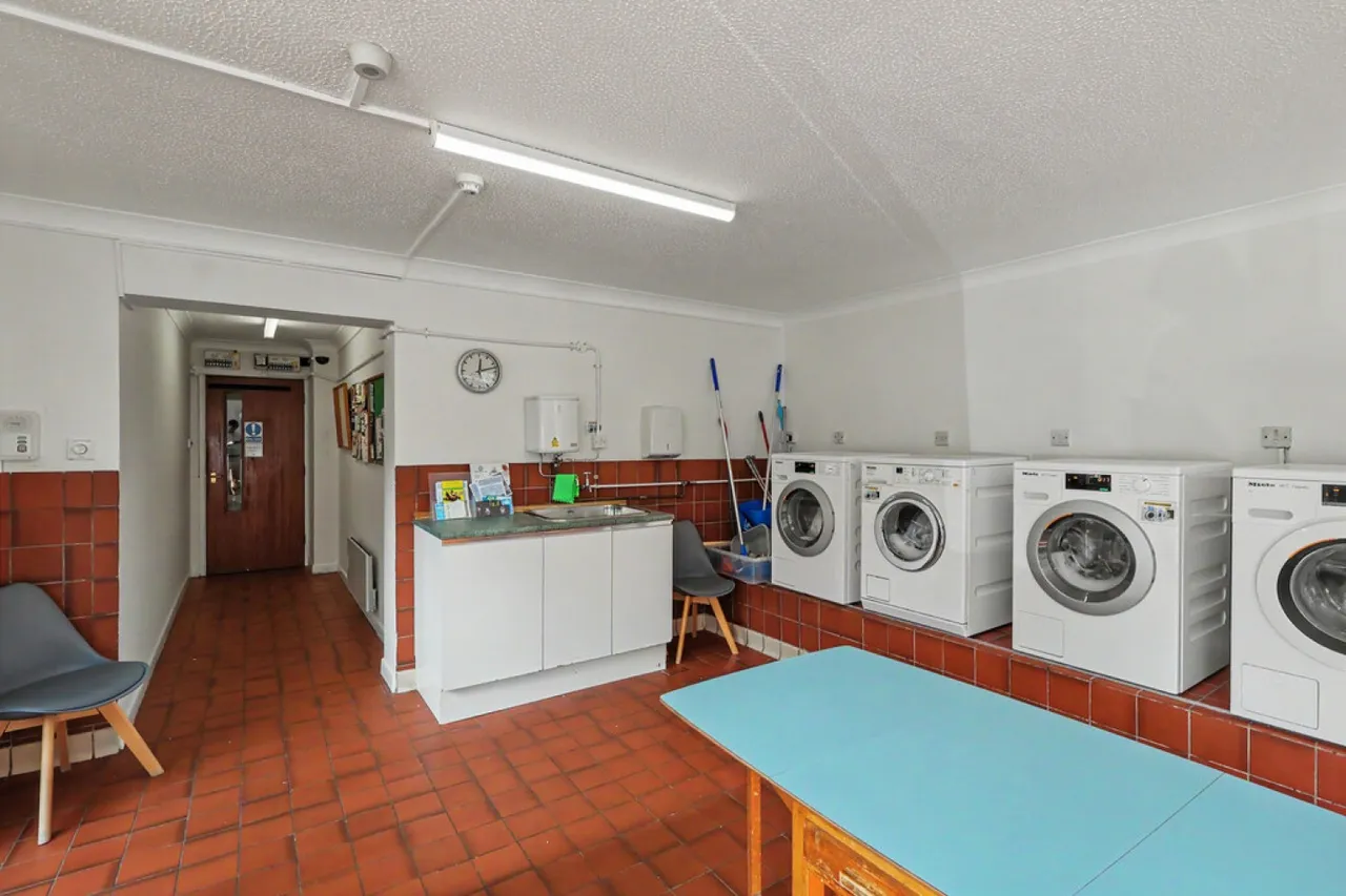 Station Road, BH14, photo 10