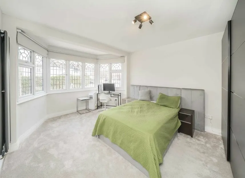 Talbot Crescent, Hendon, NW4, photo 4