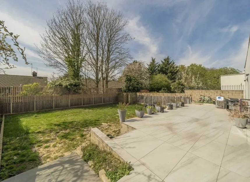 Talbot Crescent, Hendon, NW4, photo 7