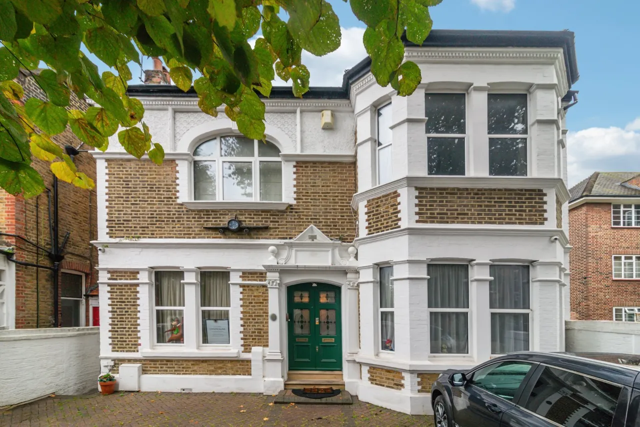 4 bed house for sale, Grange Road, London, W4
