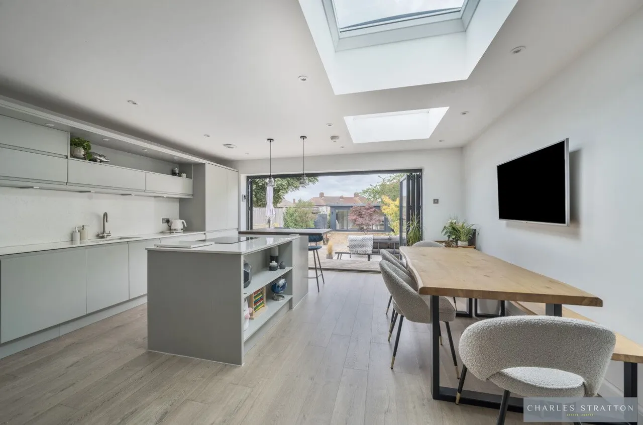 Carlton Road, Romford, Essex, RM2 5AU, photo 7
