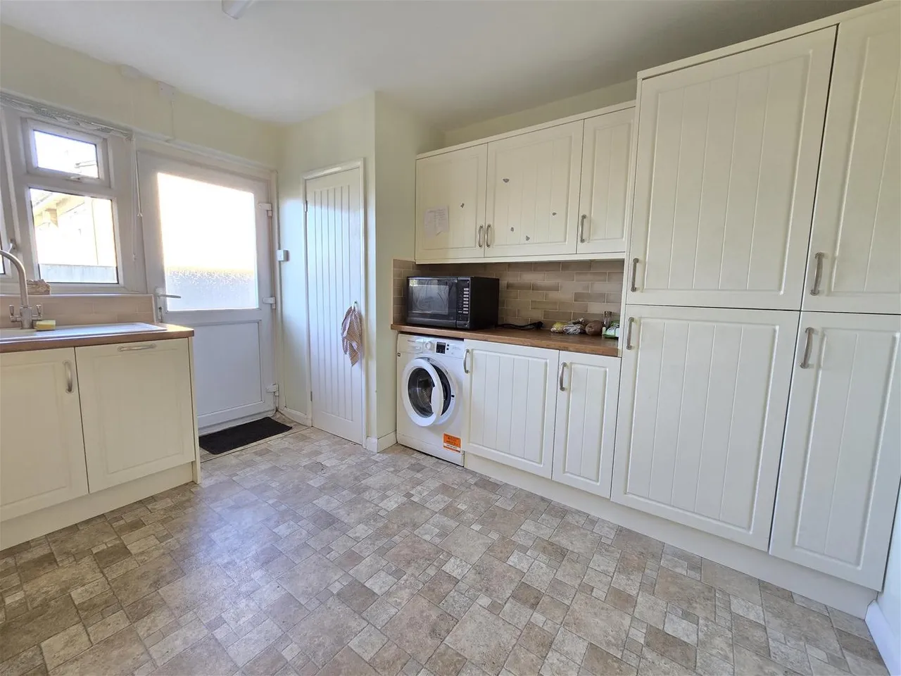 Ambrose Close Bradford Abbas, Sherborne DT9 6RL, photo 5