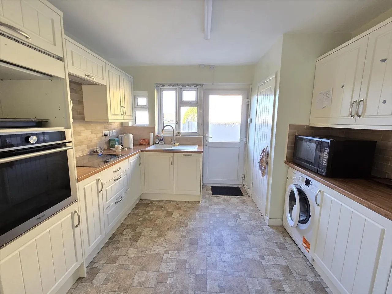 Ambrose Close Bradford Abbas, Sherborne DT9 6RL, photo 12