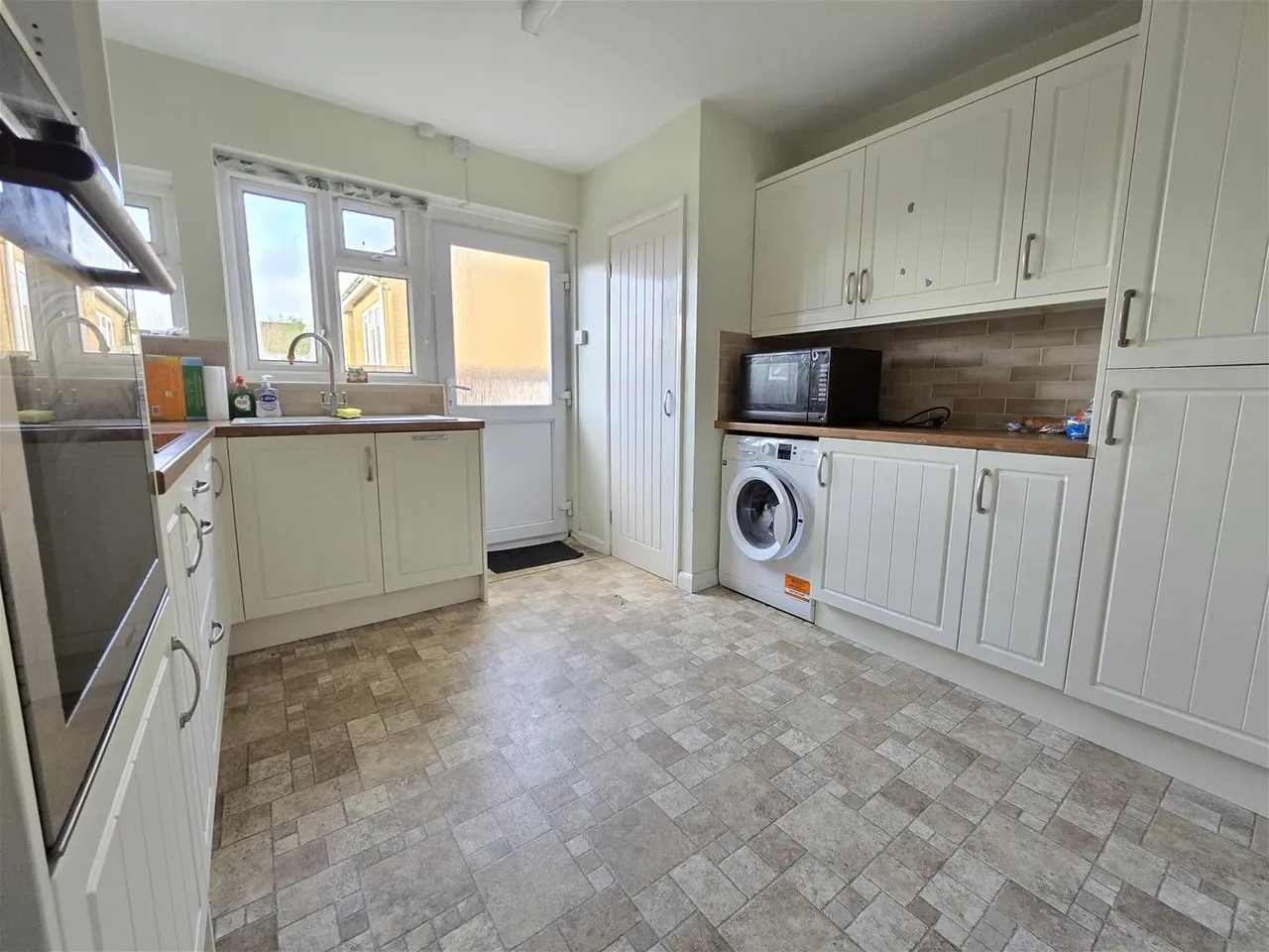 Ambrose Close Bradford Abbas, Sherborne DT9 6RL, photo 13