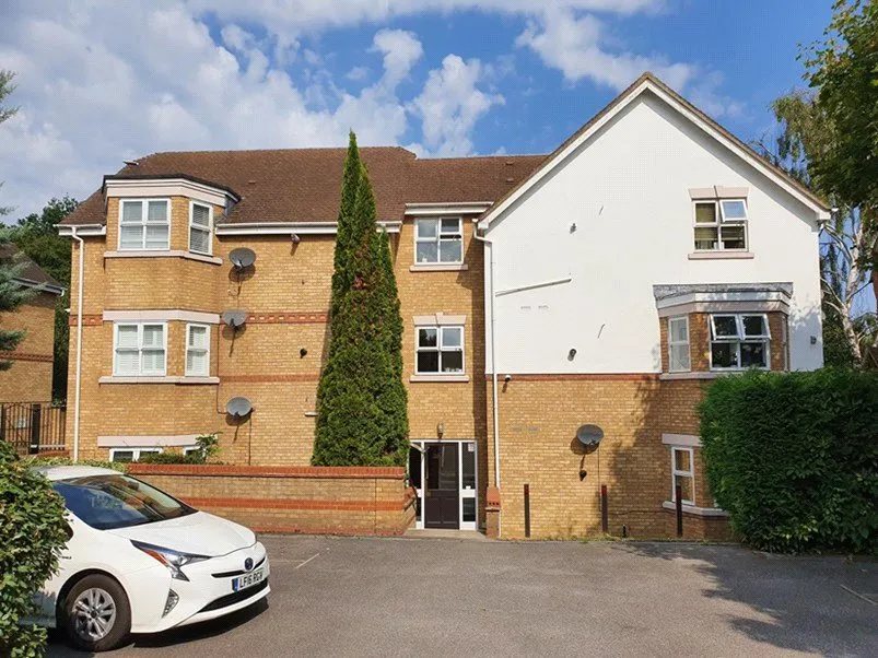 Lyster Mews, Cobham, KT11, photo 7