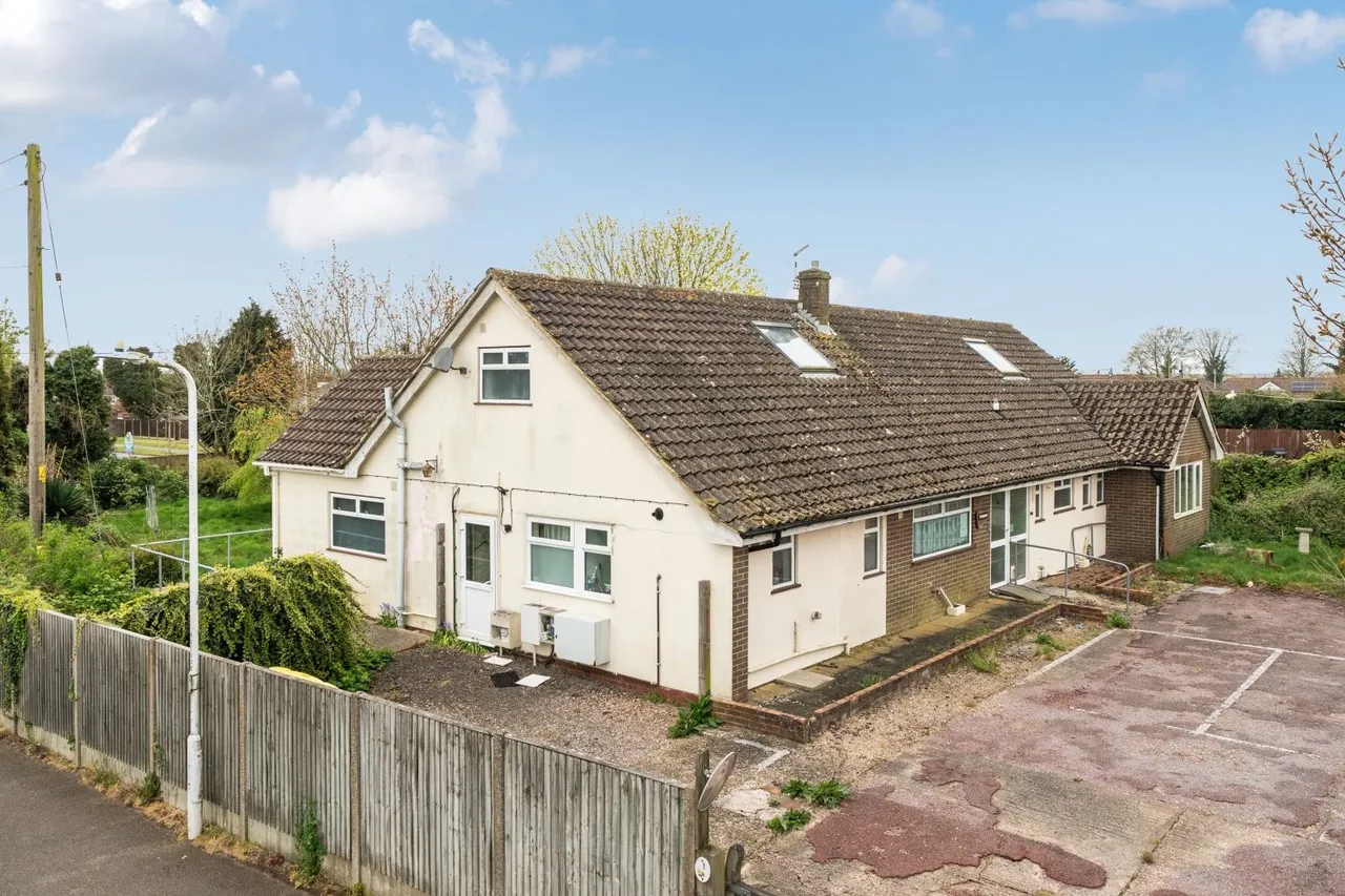 8 bed house for sale, Harvest Way, Hawkinge, CT18