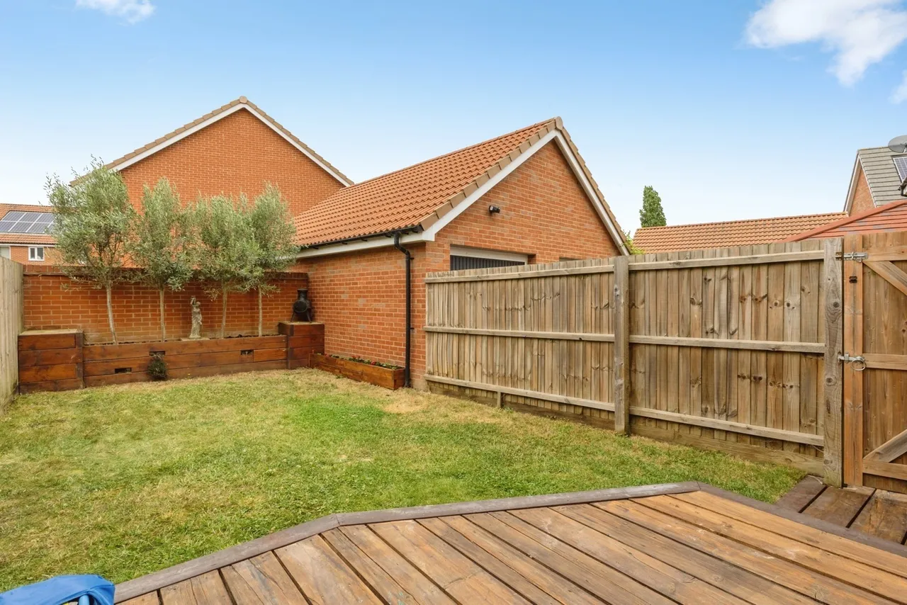 Aspen Drive, Wymondham, Norfolk, NR18, photo 6