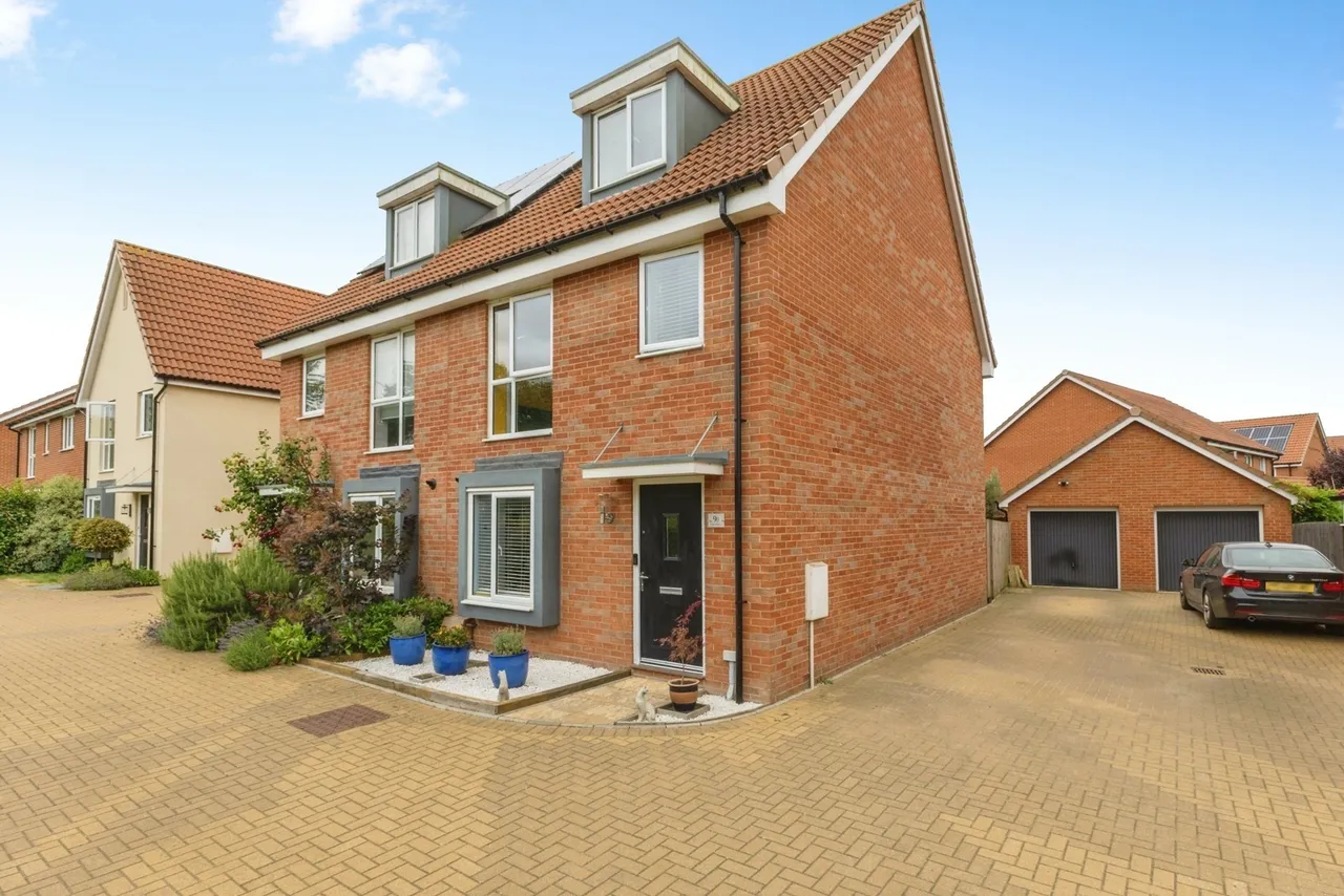 3 bed house for sale — Aspen Drive, Wymondham, Norfolk, NR18