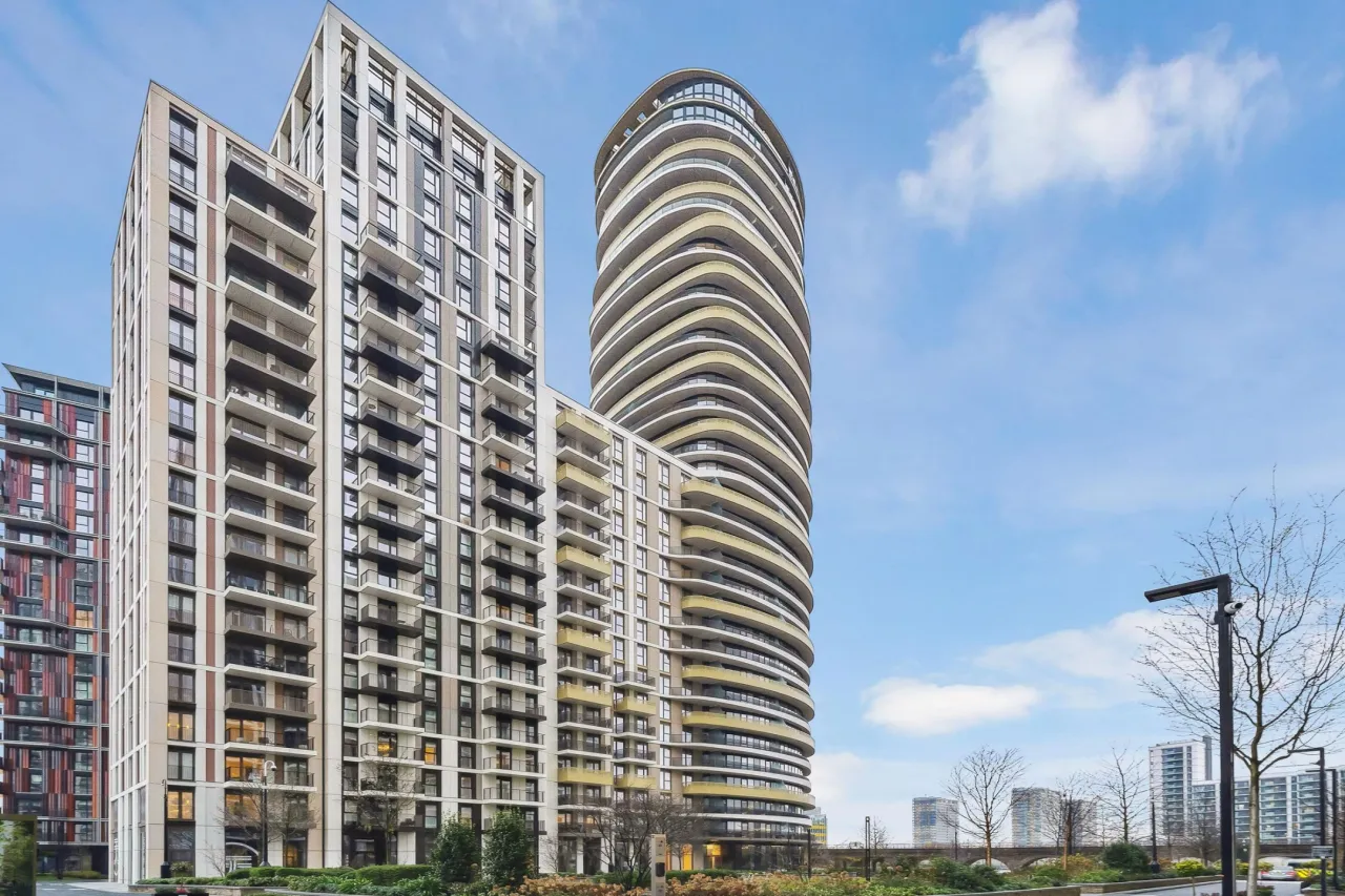 2 bed flat for sale, Cassini Tower, White City Living, W12