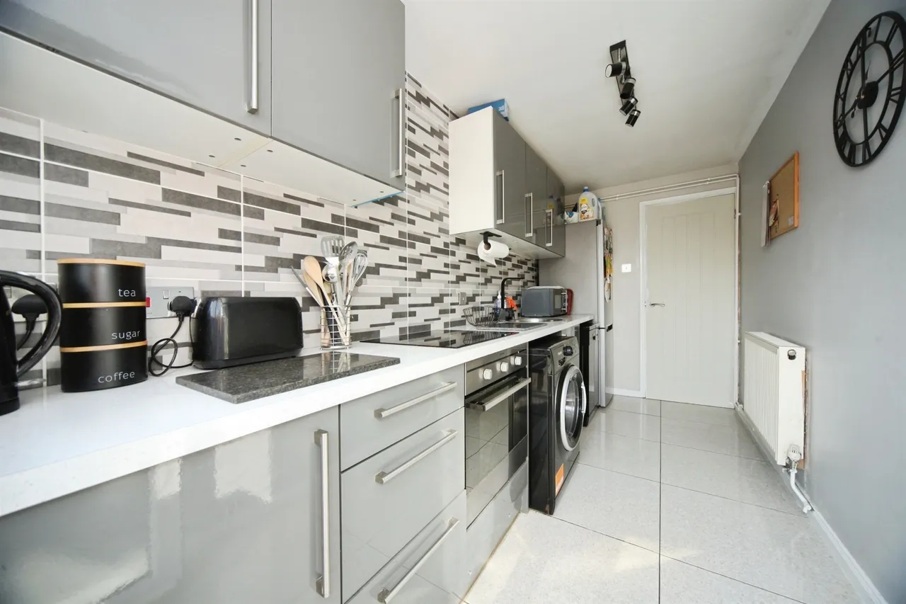 Claverley Green, Luton, LU2, photo 3