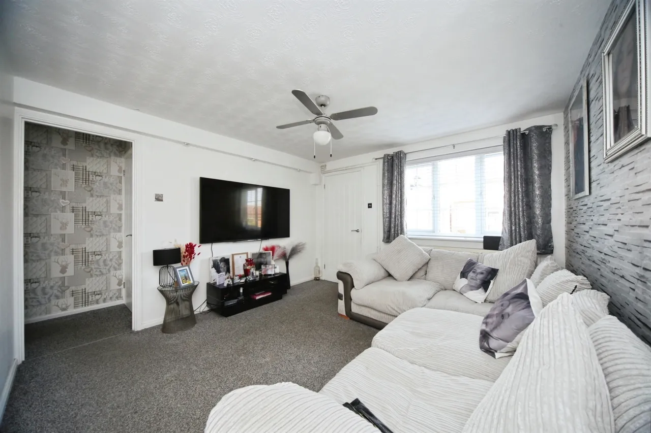 Claverley Green, Luton, LU2, photo 2