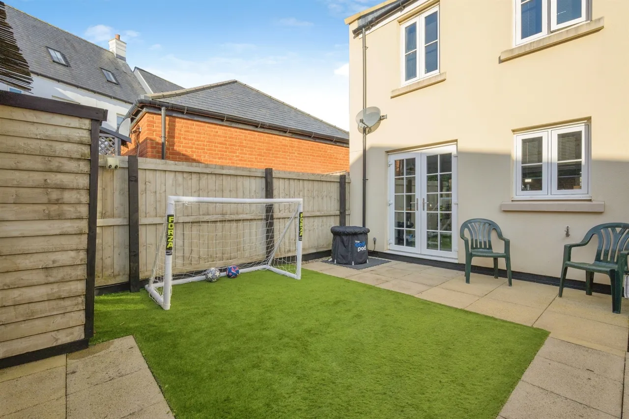 Andromeda Grove, Sherford, PL9, photo 16