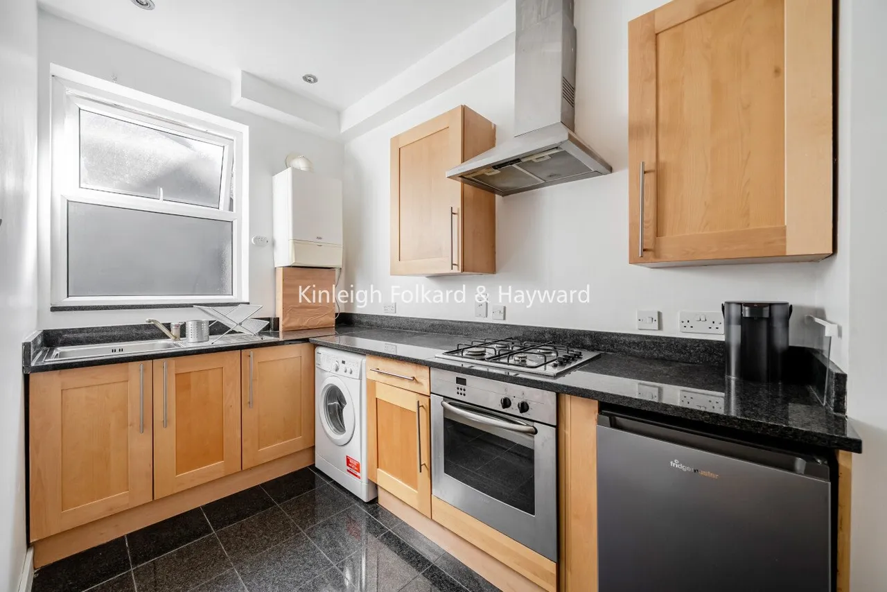 1 bed flat to rent — High Street, Beckenham, BR3