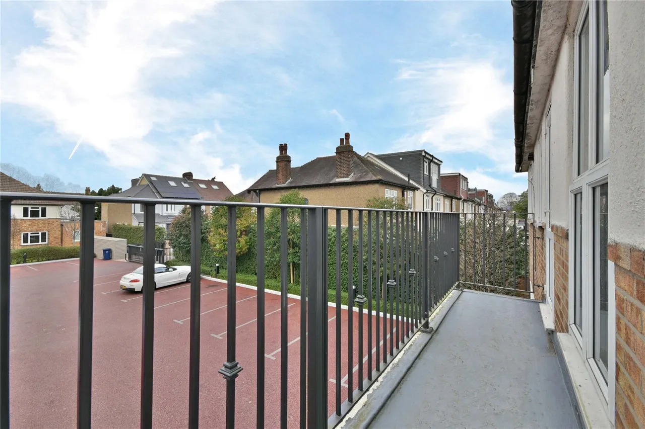 Vines Avenue, Finchley Central, N3, photo 3