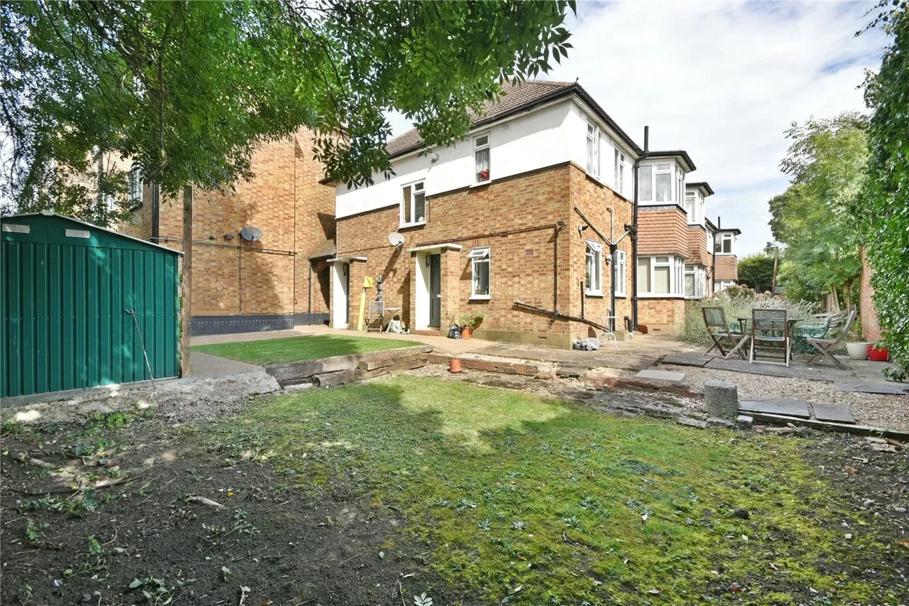 Vines Avenue, Finchley Central, N3, photo 16
