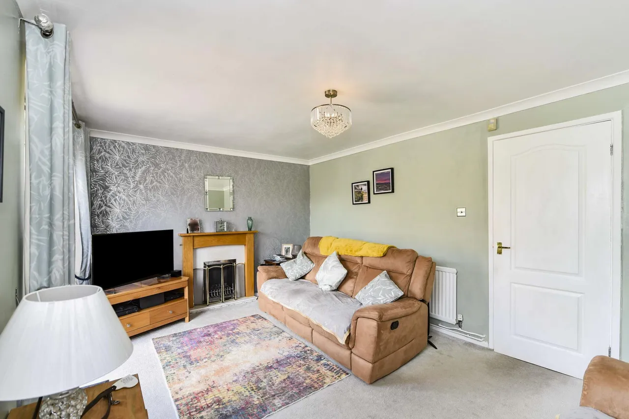 Wainwright Crescent, Sheffield, S13, photo 5