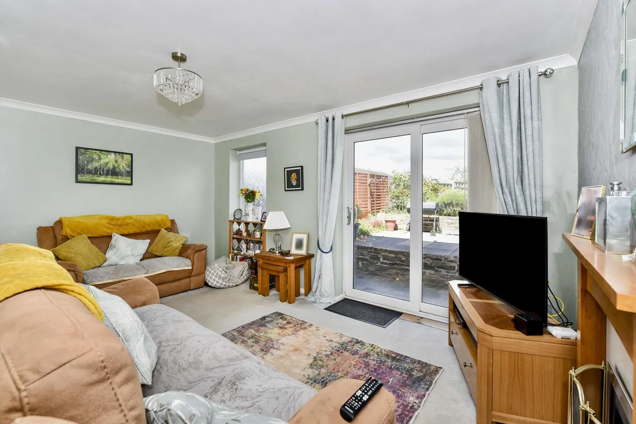Wainwright Crescent, Sheffield, S13, photo 4