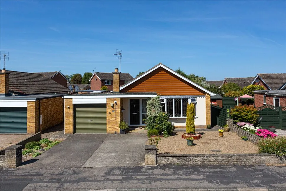 3 bed house for sale — Trent Avenue, Huntington, North Yorkshire, YO32