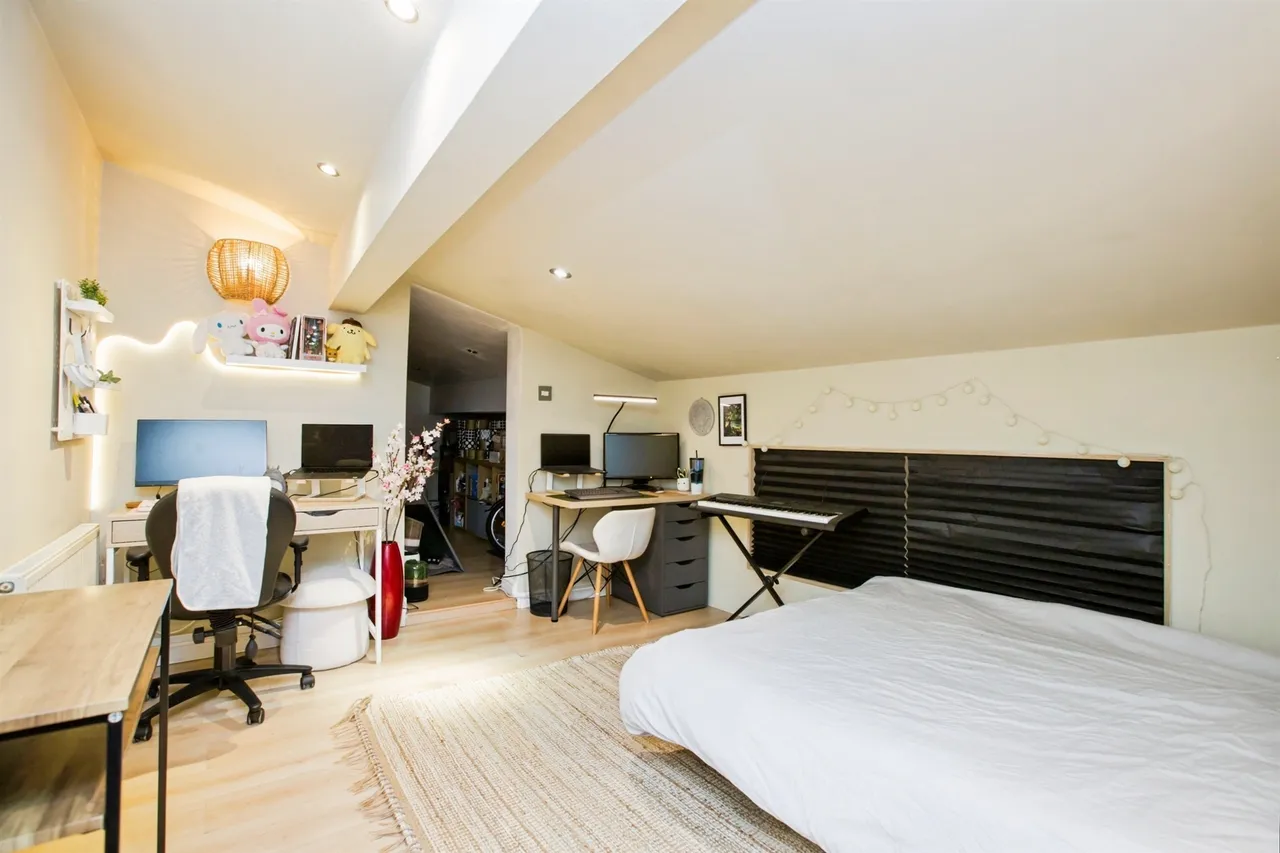 Sowerby Street, Sowerby Bridge, HX6, photo 11