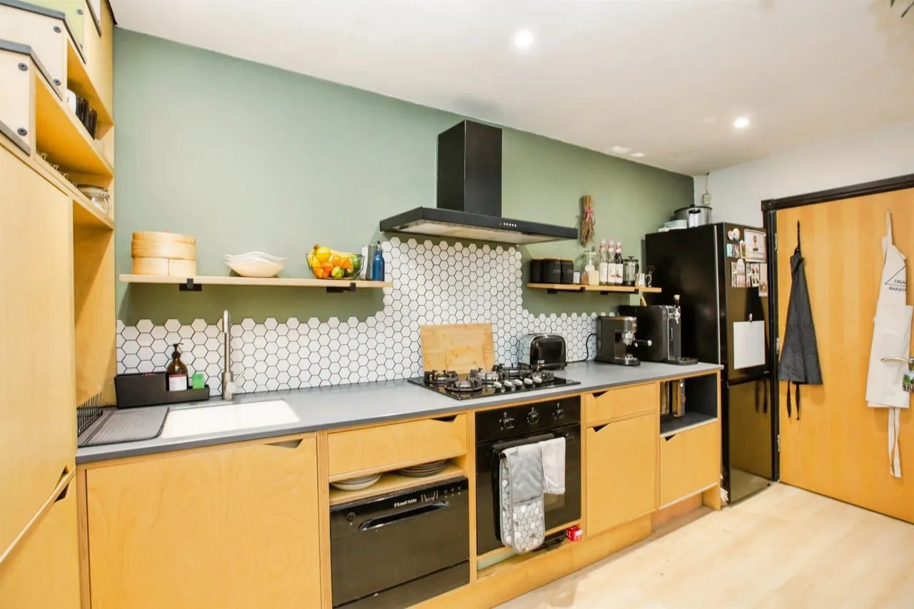 Sowerby Street, Sowerby Bridge, HX6, photo 3