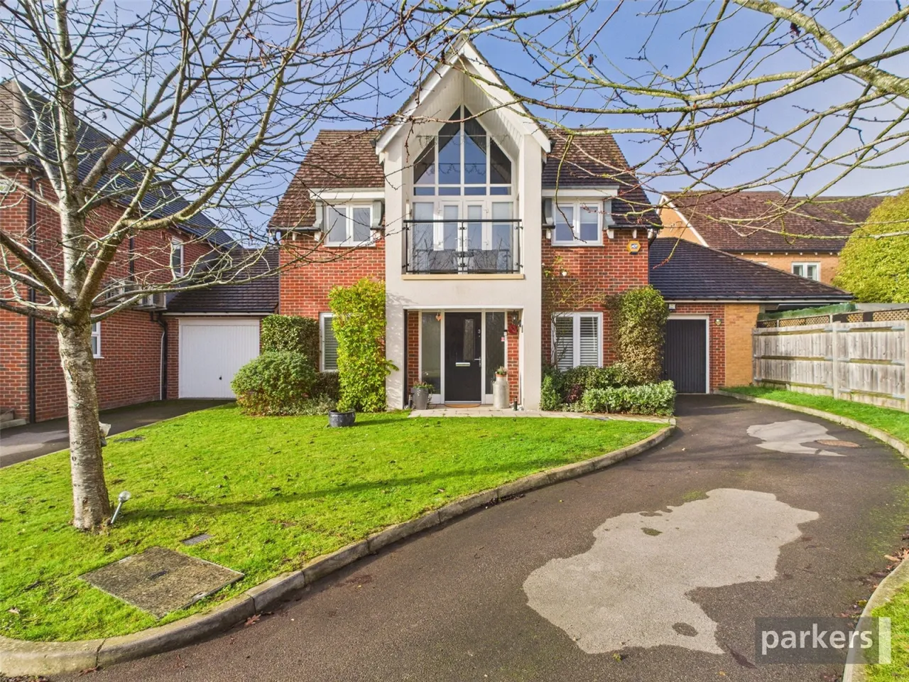 4 bed house for sale, Bluebell Crescent, Woodley, RG5
