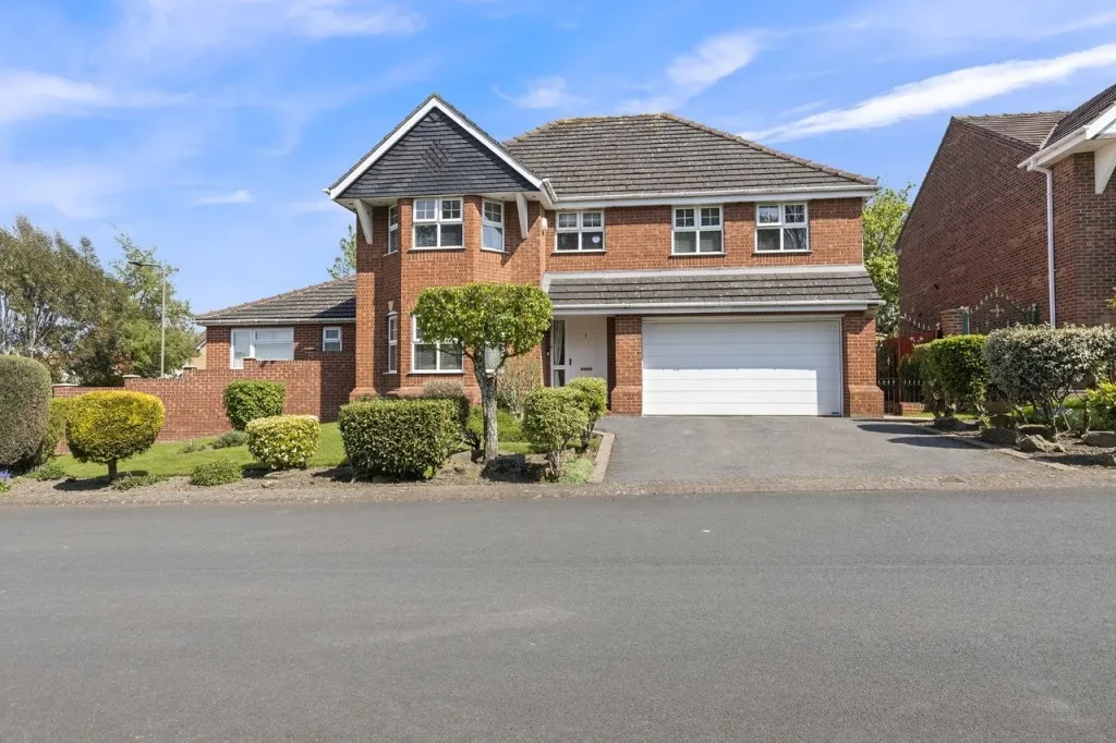 Belridge Close, Redbrook, photo 41