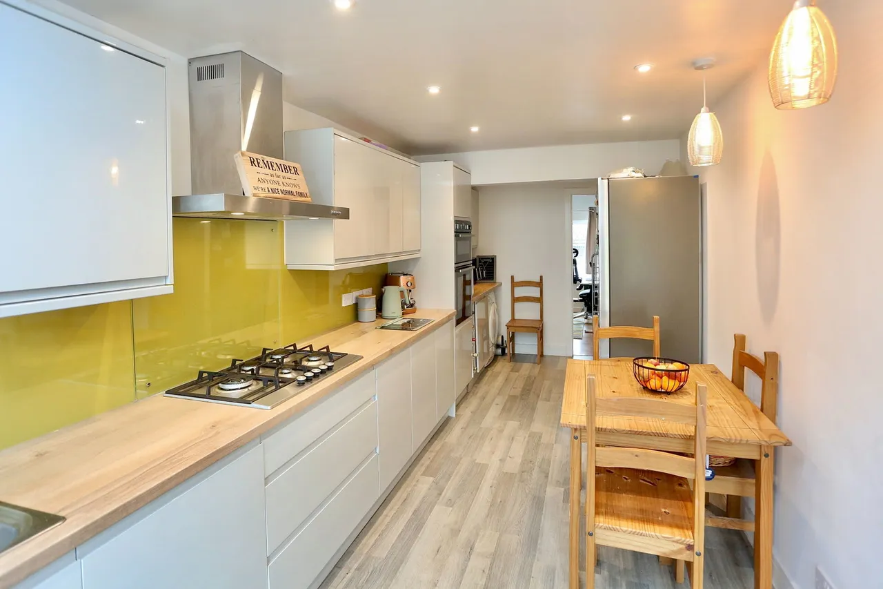 15 Ostringen Close, Abergavenny, Monmouthshire, NP7 5LY, photo 5