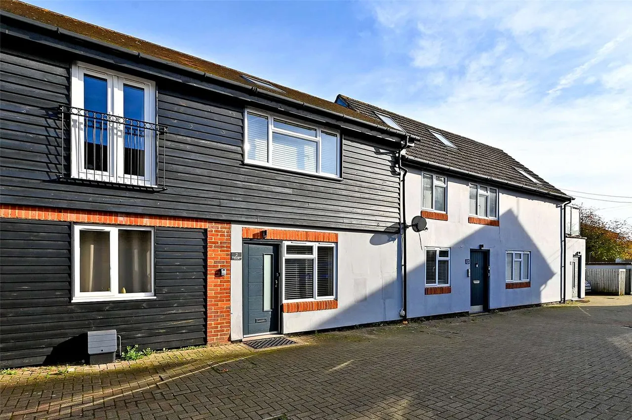 Little Marlow Road, Marlow, Buckinghamshire, SL7 1HA, photo 7