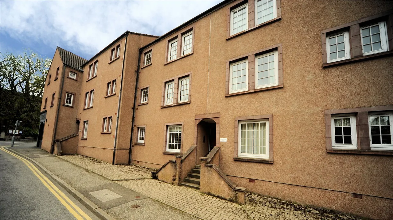 1 bed flat to rent, Kinneskie Road, Banchory, AB31
