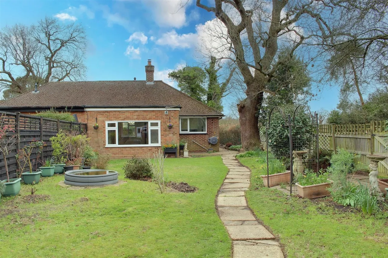 Heronfield Little Heath, Potters Bar EN6 1JA, photo 12