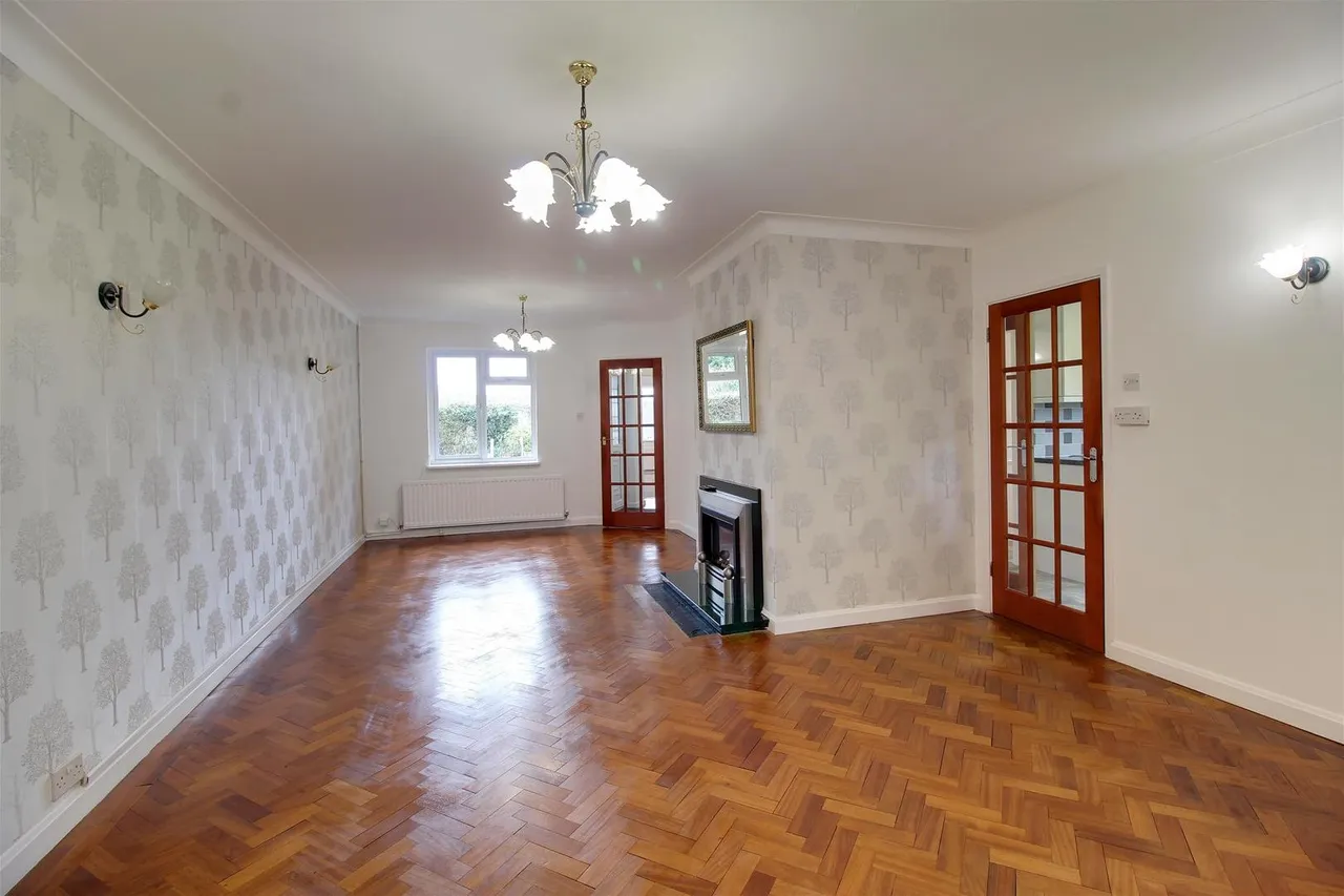Heronfield Little Heath, Potters Bar EN6 1JA, photo 2