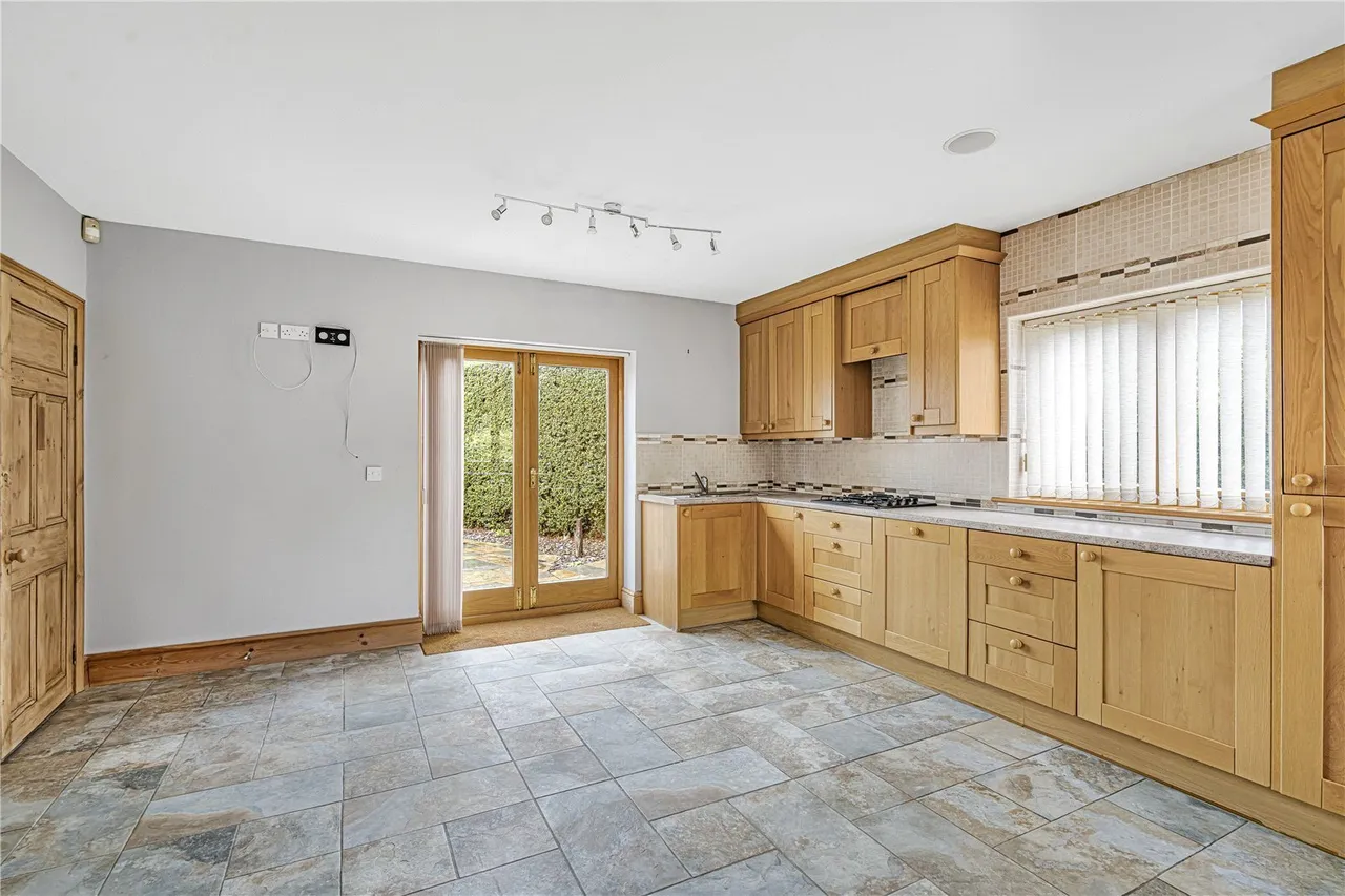 Bliss Lane, Flore, NN7, photo 5