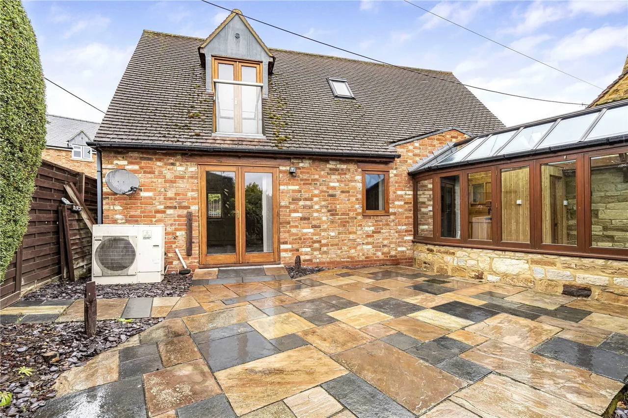 Bliss Lane, Flore, NN7, photo 13