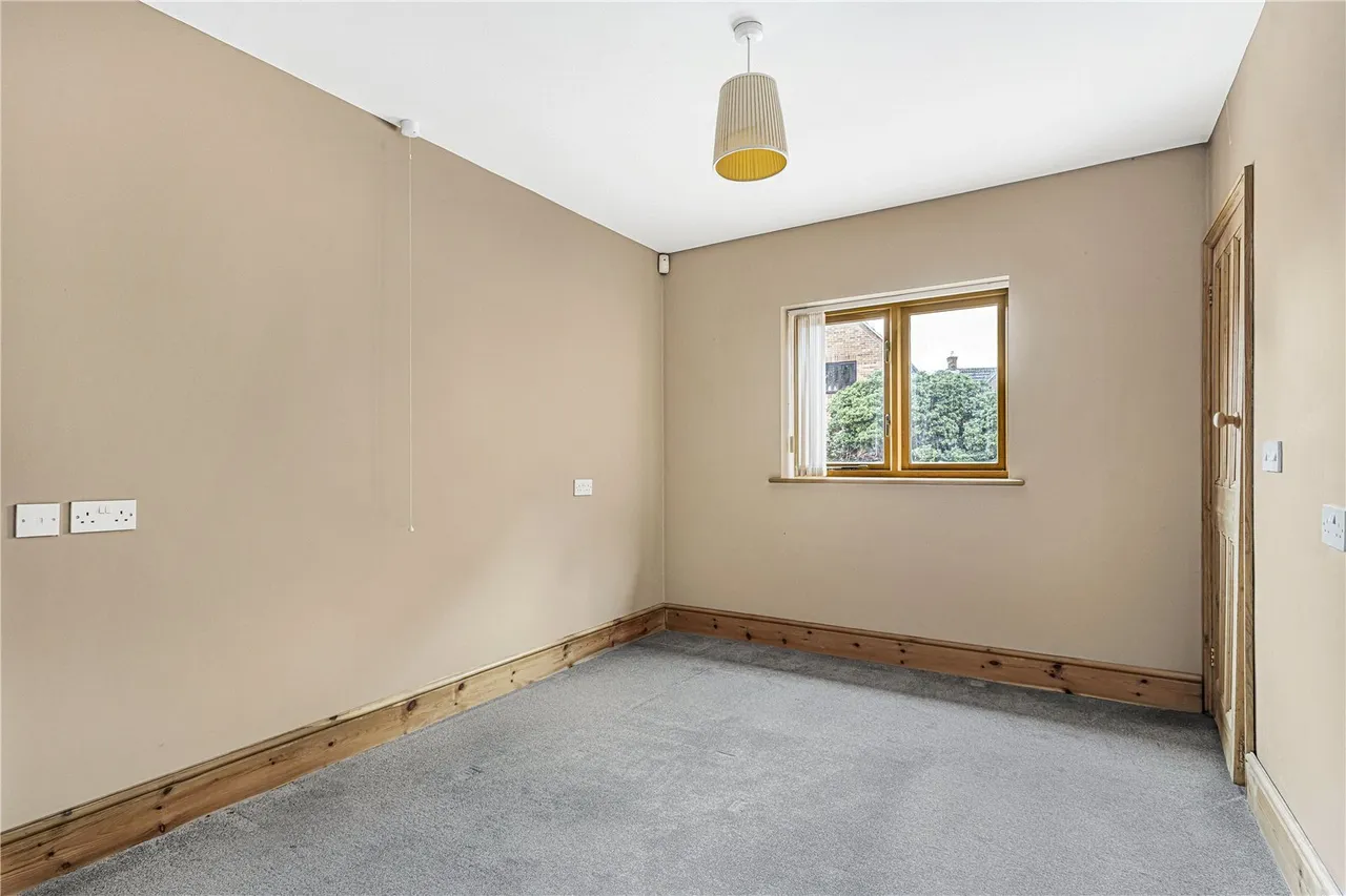 Bliss Lane, Flore, NN7, photo 12