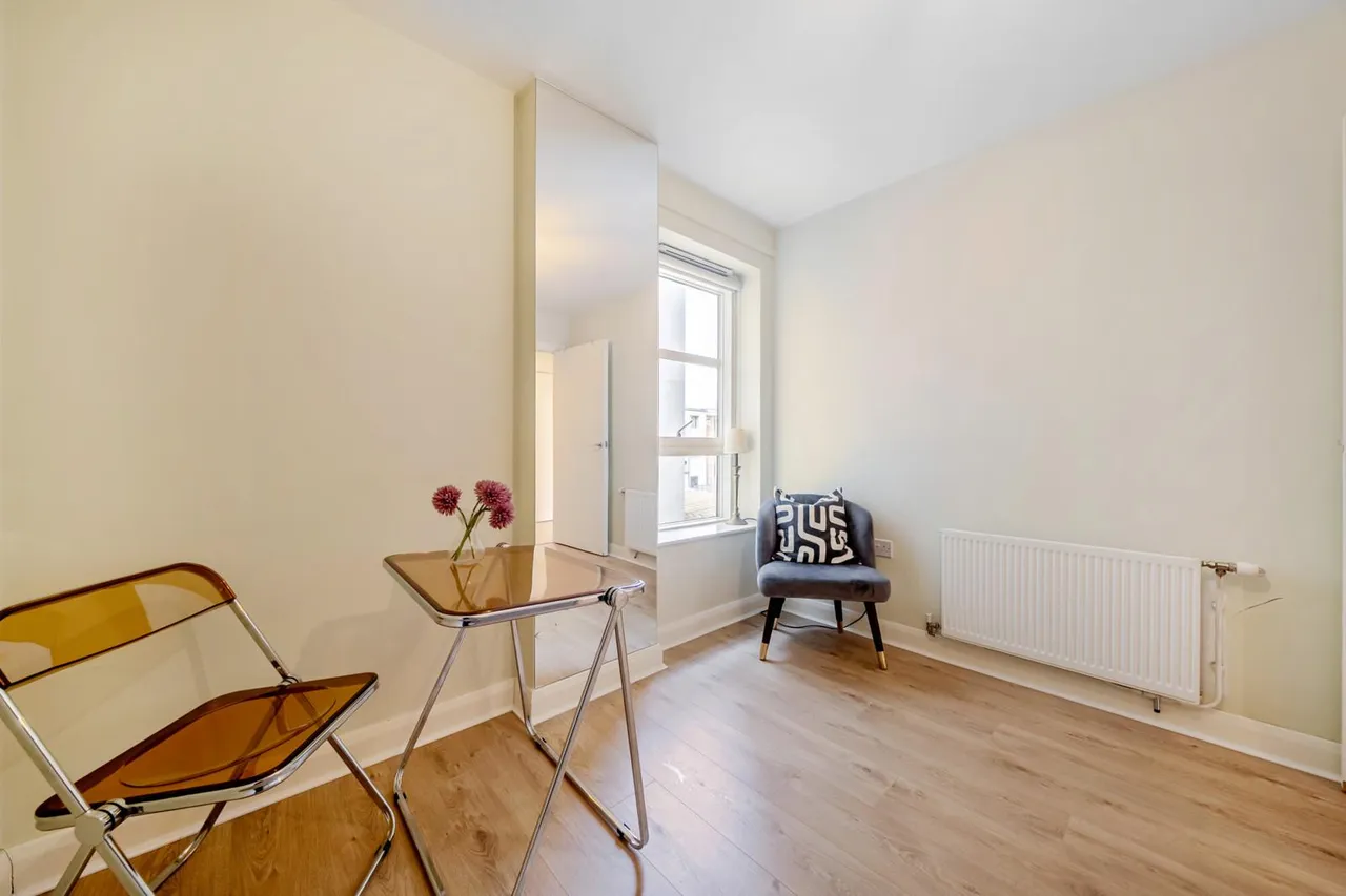 Bournemouth Road, SE15, photo 9