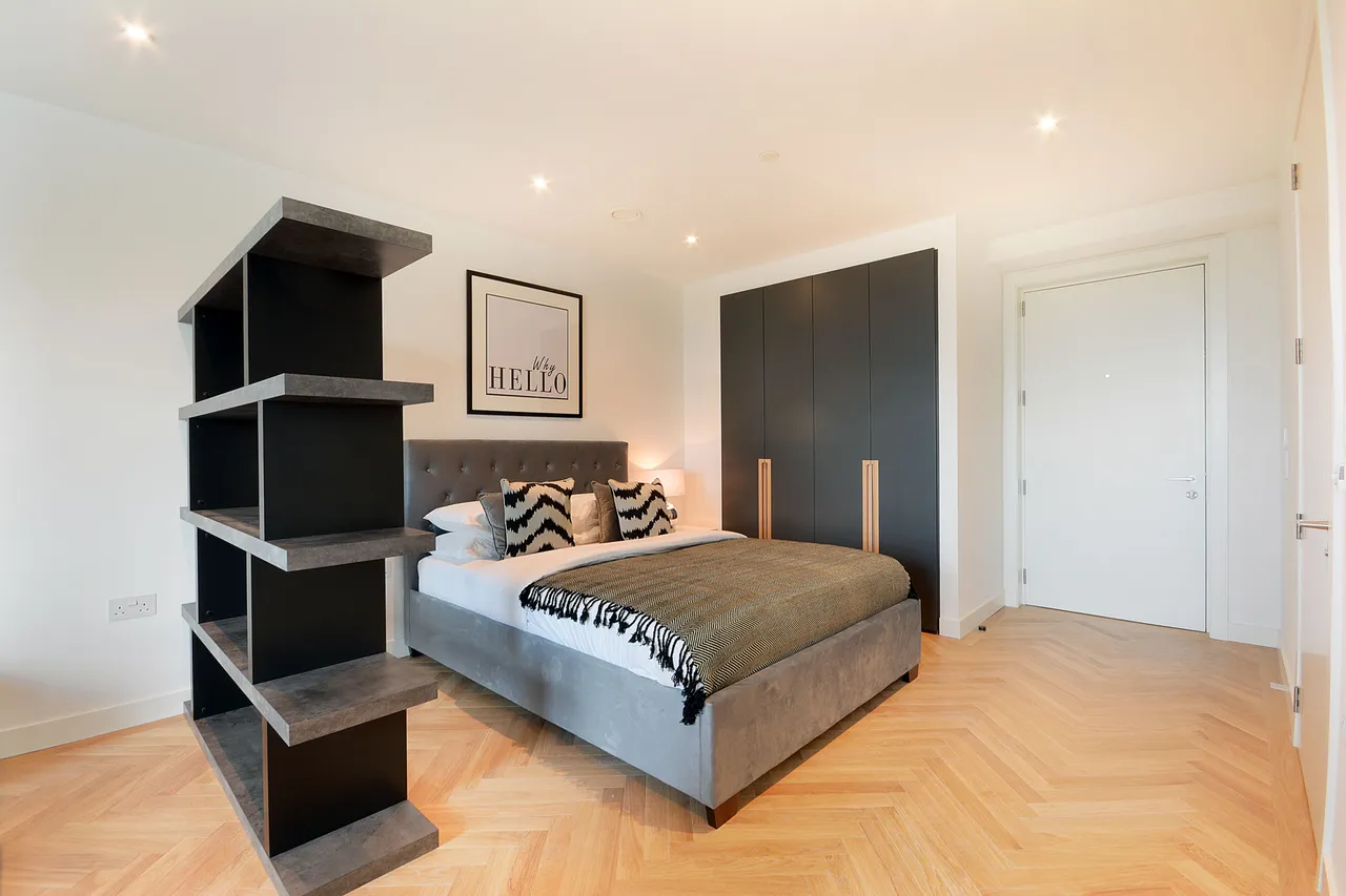 Southwark Bridge Road, SE1, photo 6