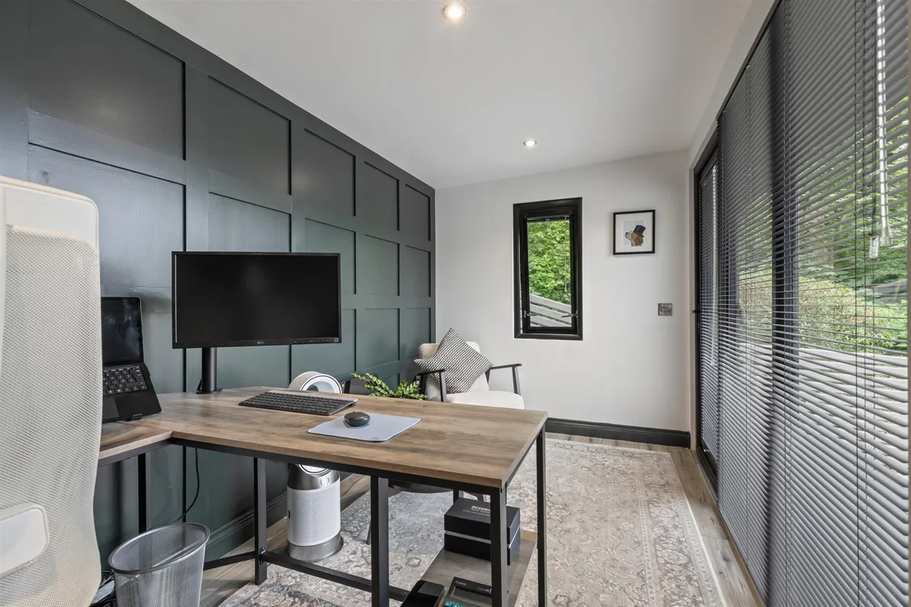 Gilnahirk Road, Belfast, BT5, photo 36