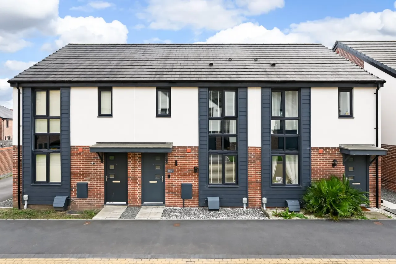2 bed house to rent, Risedale Drive, Germany Beck, YO19