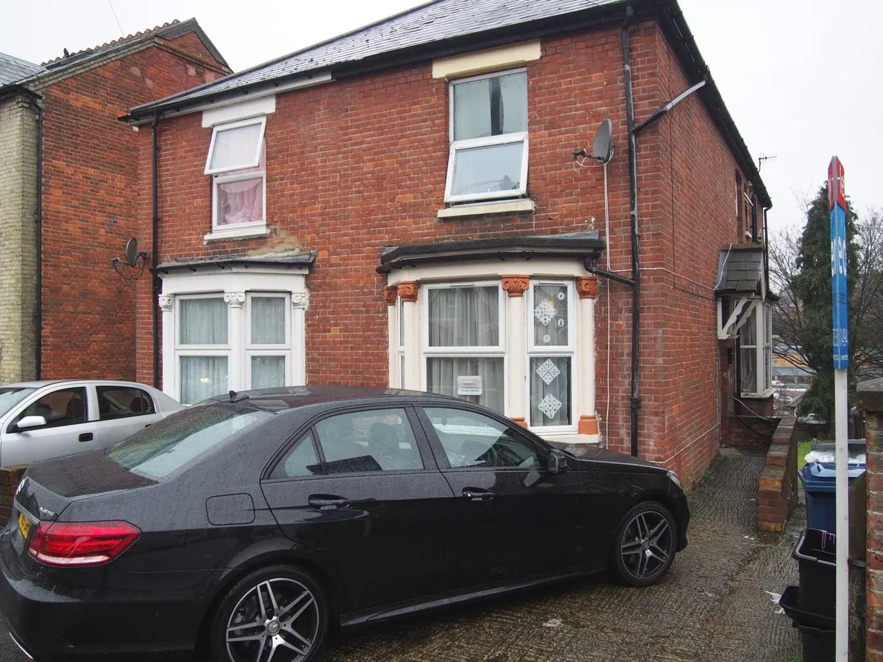 5 bed house to rent — Roberts Road, High Wycombe, HP13 6XA