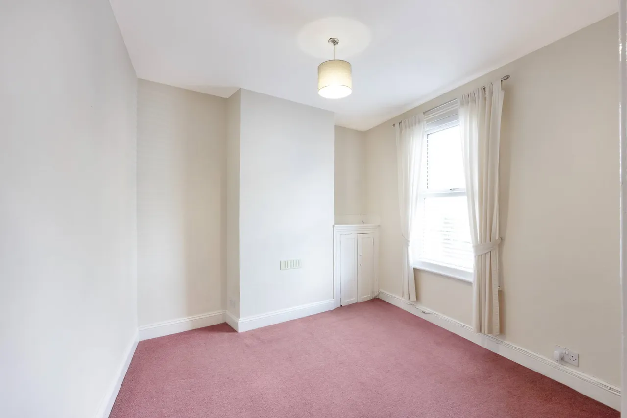 Naunton Crescent, Cheltenham, GL53, photo 4