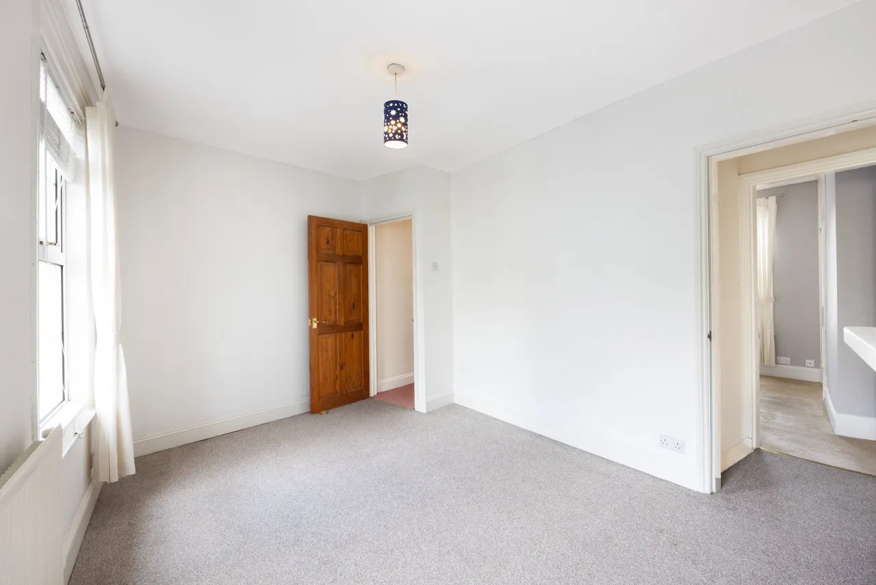 Naunton Crescent, Cheltenham, GL53, photo 10