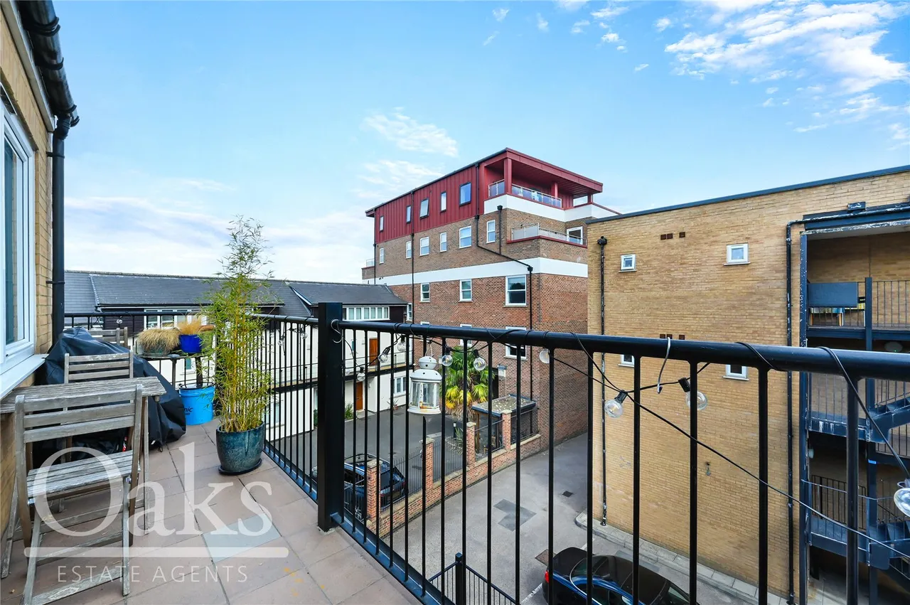 Dewey Lane, Brixton, SW2, photo 7