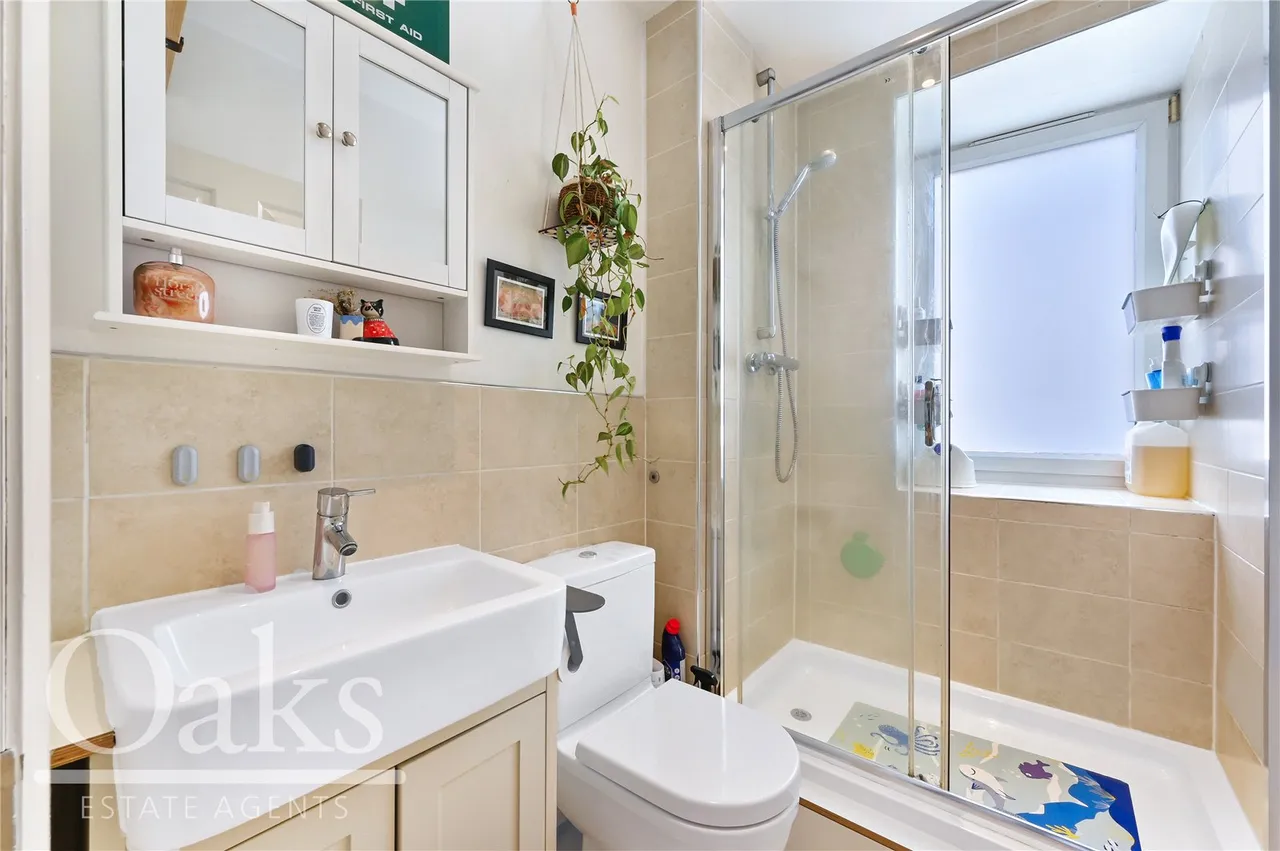 Dewey Lane, Brixton, SW2, photo 6