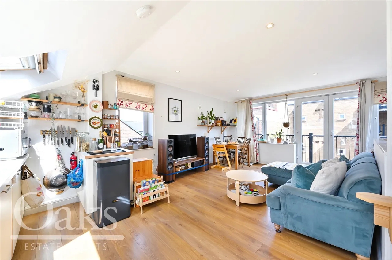 2 bed flat for sale, Dewey Lane, Brixton, SW2