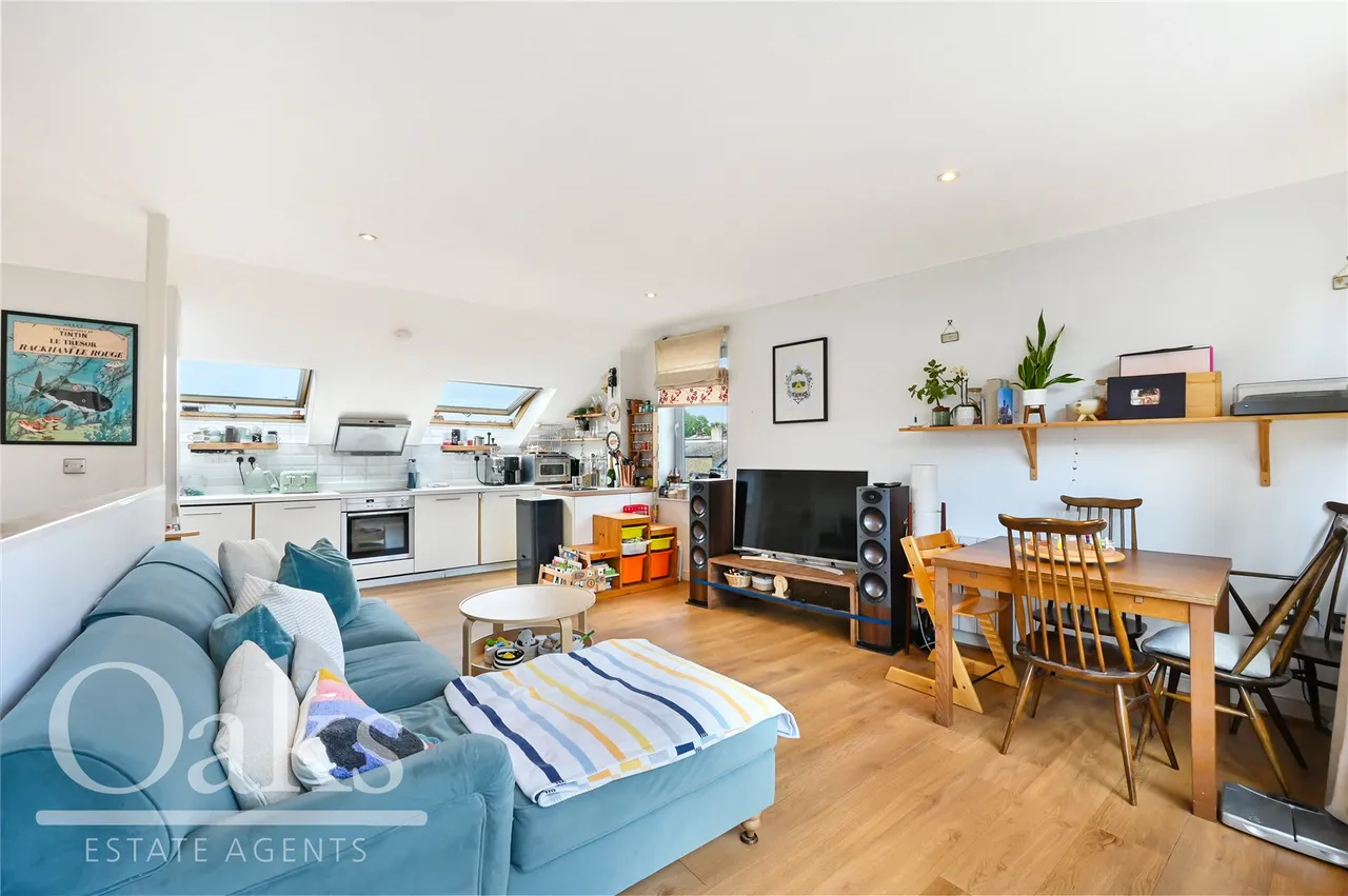 Dewey Lane, Brixton, SW2, photo 2