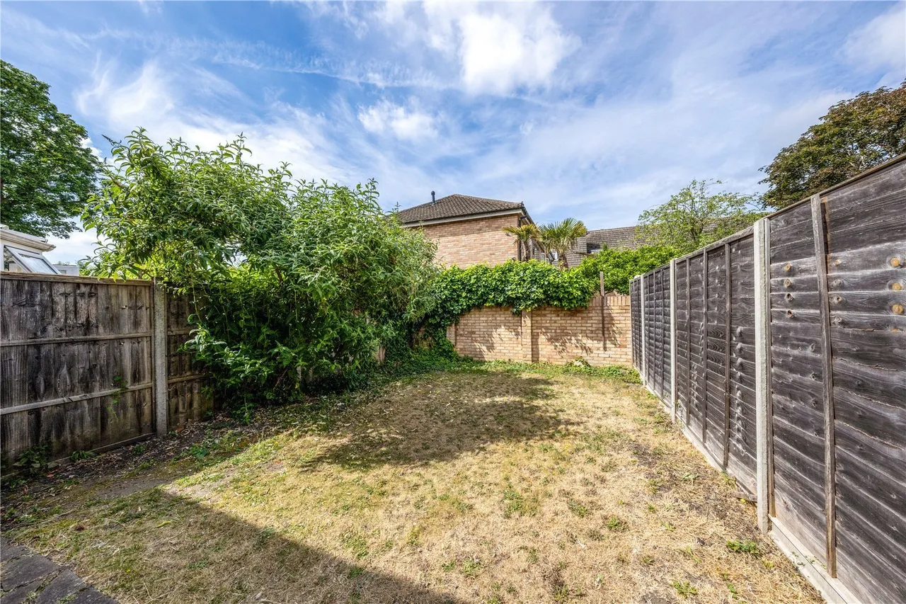 Uxbridge Road, Hampton Hill, TW12, photo 13