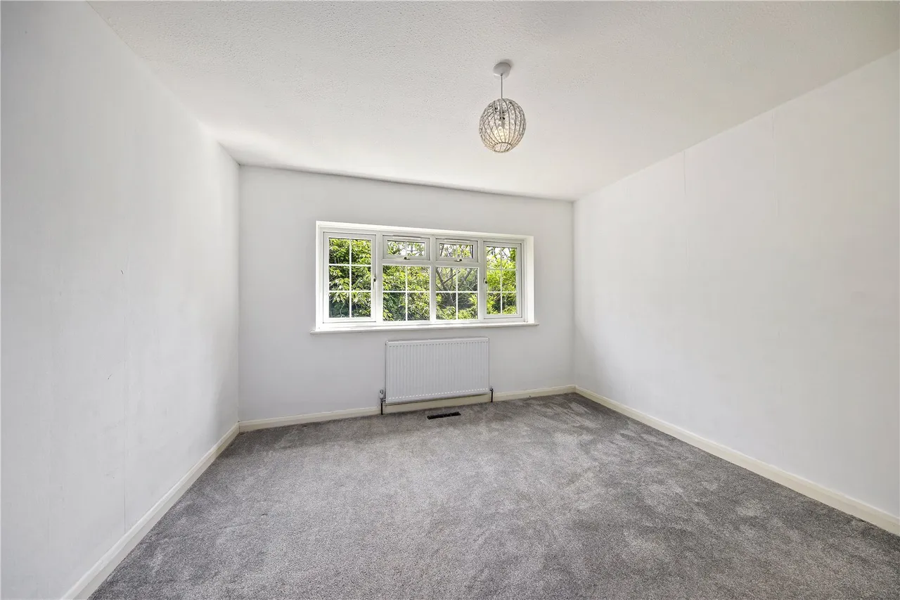 Uxbridge Road, Hampton Hill, TW12, photo 8